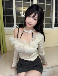 滷滷｜158/49/D/23歲 #台中 8000 騷氣老闆娘 × 自營服飾店 平常...