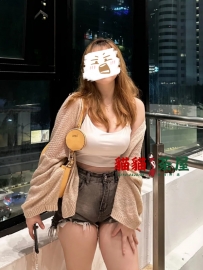 蜜蜜 158.60.E+.26歲 #高雄 5000 別被她嬌小的身高欺騙，這是...