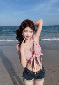 安琪｜162/46/D/22歲 #台中 8000 一節 笑容像夏天的太陽，明亮...