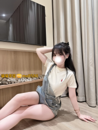 清純人妻感 年輕又嫩 老公性無能 只好偷來尋歡 把壓抑全...