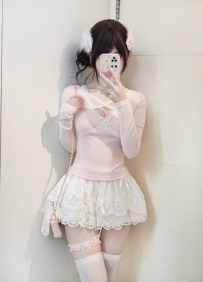 柚子｜158.44.C.20歲  地區：#高雄  價格：9000 一節、買二送...