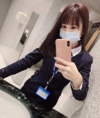 淫蕩小騷妹性感的乳頭等著你的吸 小粉穴期待被填滿 想要...
