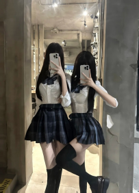 #雙飛 #熟客可約 #台中 單約20k 雙飛36k 左邊恩愛 166.46.C.20歲...