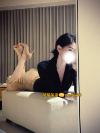 新竹秘書系女神‼️  26歲高挑清秀，平時是老闆身邊的私...