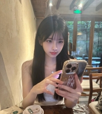 莎莎｜162 / 45 / C / 21歲 #台中 14000 甜美可愛嫩乳妹，膚白貌美