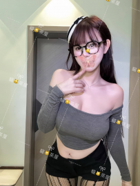 凝香 165 49 F 20歲  #雙北 20000 一出現就很有壓迫感ㄋㄟ 不是...