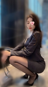 曉靜 166.C+.28歲 #台中 6000 售樓小姐 高挑大奶 身材優越 上個