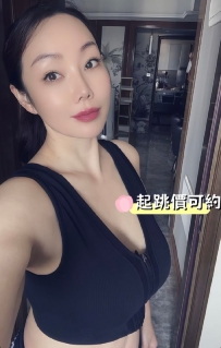 莉莉｜163.52.E.31歲 #台南 3000 #起跳價可約 身材剛好 手感自然