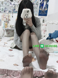 可可｜160/48/B+/21歲 #夜校學生 #社會邊緣人 #朋友帶出來試...