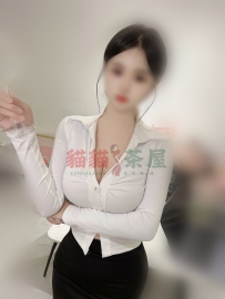 #台中 8000 芳瑜 167.48.D.26歲 文靜OL私下超淫蕩 白天上班穿著...