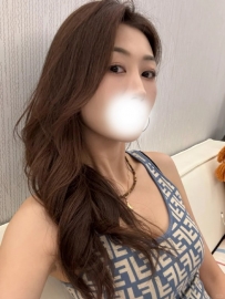 詩涵 162.46.C.32歲 #台中 6000 美容院妹妹 保養得嫩嫩白白 表面