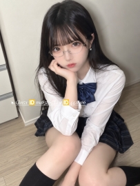 初音 158.44.D.20歲 #台中 8000 這位有點甜又有點小辣 外表可愛