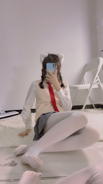 莓莓｜160/44/B+/19歲 #高雄 12000 剛成年的小隻馬 眼神清澈 皮...