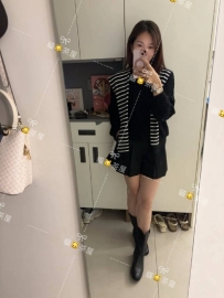 姜妍｜158 / 42 / C / 28歲 #台中 6000 小隻馬代表，身形嬌小好操