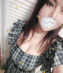 薏米｜162 / 60 / G / 38歲 #台中 3500 豐盈系熟女，一眼就很有存