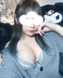 莎莎 158.45.E.24歲 #台南 6000 #小隻馬騷精 小小隻奶超大 奶泡...