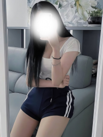 台中真理褲少女短期出沒 青春甜美，身材纖細微肉感