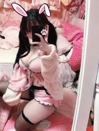 小隻大奶學生妹 嬌小玲瓏卻有驚人E奶胸器 粉嫩青澀帶點...