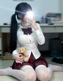 甜系小隻馬初兼 身高嬌小卻有超犯規D奶 白嫩又軟Q 一臉天...