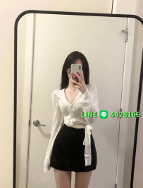 小米｜164/40/C/25y #台中 骨感纖細、外型清純，私下卻超敢...