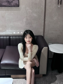 小晴 164/45/D/22歲 #雙北 10000 白嫩臉蛋無害微笑，身材卻藏...