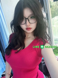 奶酥｜160/50/F/25歲 #台南 有肉的地方都剛剛好，穿包臀裙超...